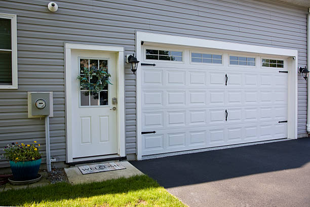 24/7 Emergency Garage Door Panel Replacement experts in Olympia, SC